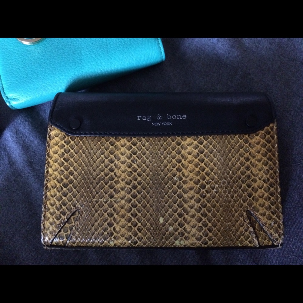 Wallet’s sold all - Picture 4 of 8